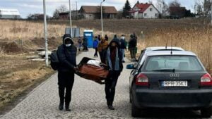 Ukrainians head home ready to die for their country